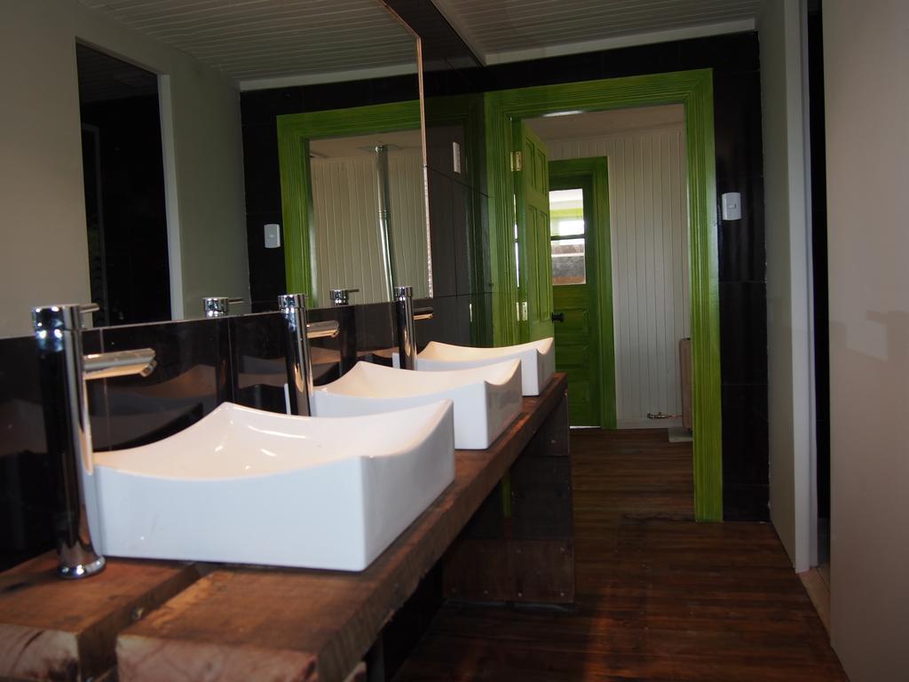 Wild Hostel Puerto Natales Ruang foto